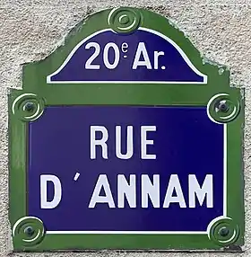 Voir la plaque.