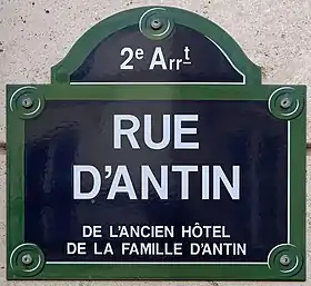 Voir la plaque.