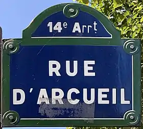 Voir la plaque.