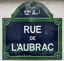 Voir la plaque.