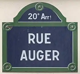 Voir la plaque.