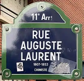 Voir la plaque.