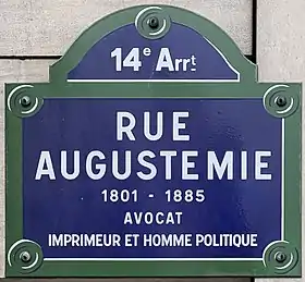 Voir la plaque.