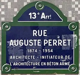 Voir la plaque.