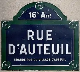 Voir la plaque.