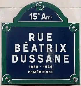 Voir la plaque.