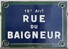 Voir la plaque.