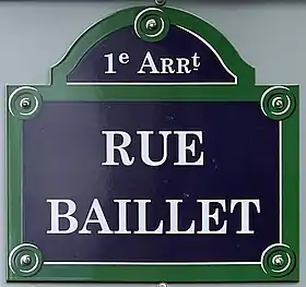 Voir la plaque.