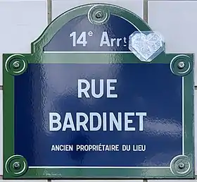 Voir la plaque.