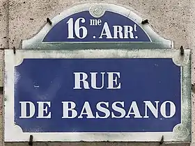 Voir la plaque.