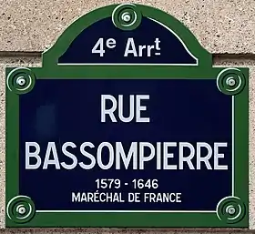 Voir la plaque.