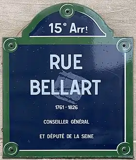 Voir la plaque.