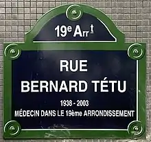 Voir la plaque.