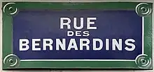 Voir la plaque.