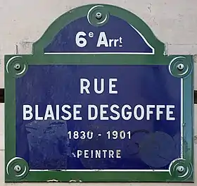 Voir la plaque.