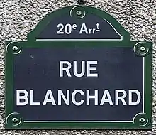 Voir la plaque.