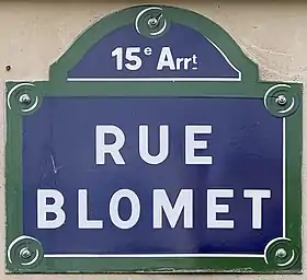 Voir la plaque.