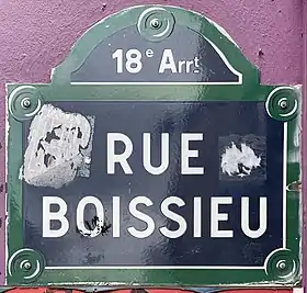 Voir la plaque.