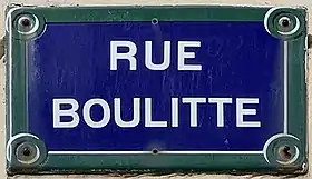 Voir la plaque.