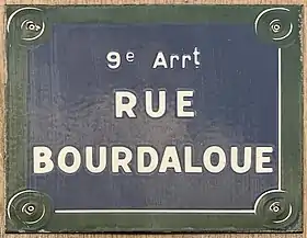 Voir la plaque.