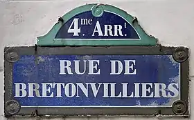 Voir la plaque.