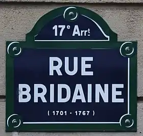 Voir la plaque.