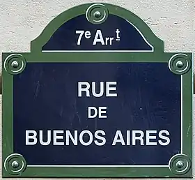 Voir la plaque.