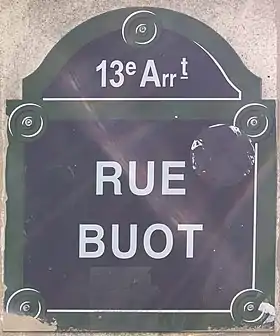 Voir la plaque.