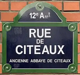 Voir la plaque.