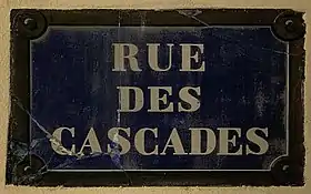 Voir la plaque.