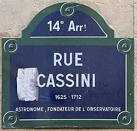 Voir la plaque.