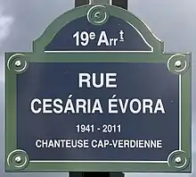 Voir la plaque.