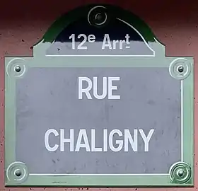 Voir la plaque.