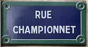 Voir la plaque.