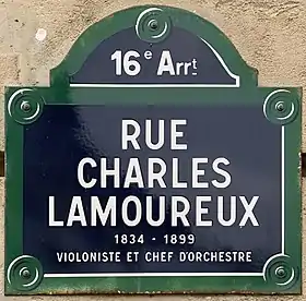 Voir la plaque.