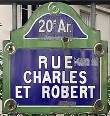 Voir la plaque.