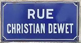 Voir la plaque.