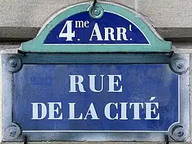 Voir la plaque.