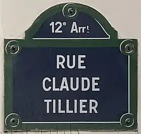 Voir la plaque.