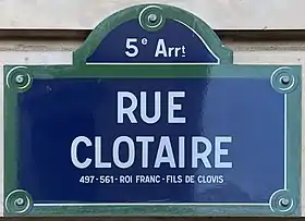 Voir la plaque.