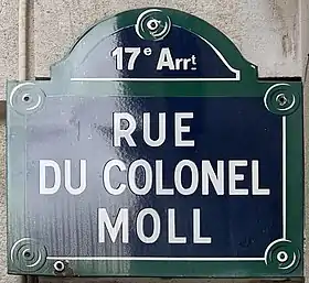 Voir la plaque.