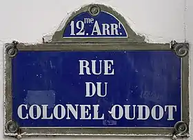 Voir la plaque.