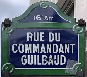 Voir la plaque.