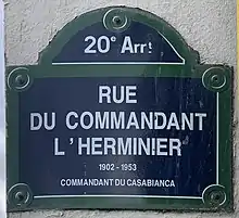 Voir la plaque.