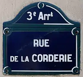 Voir la plaque.