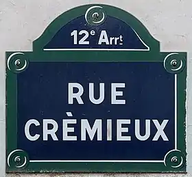 Voir la plaque.