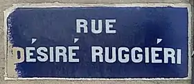 Voir la plaque.