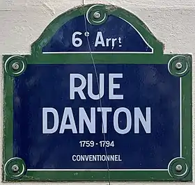 Voir la plaque.