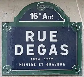 Voir la plaque.