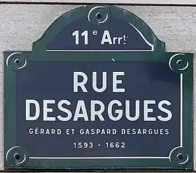 Voir la plaque.